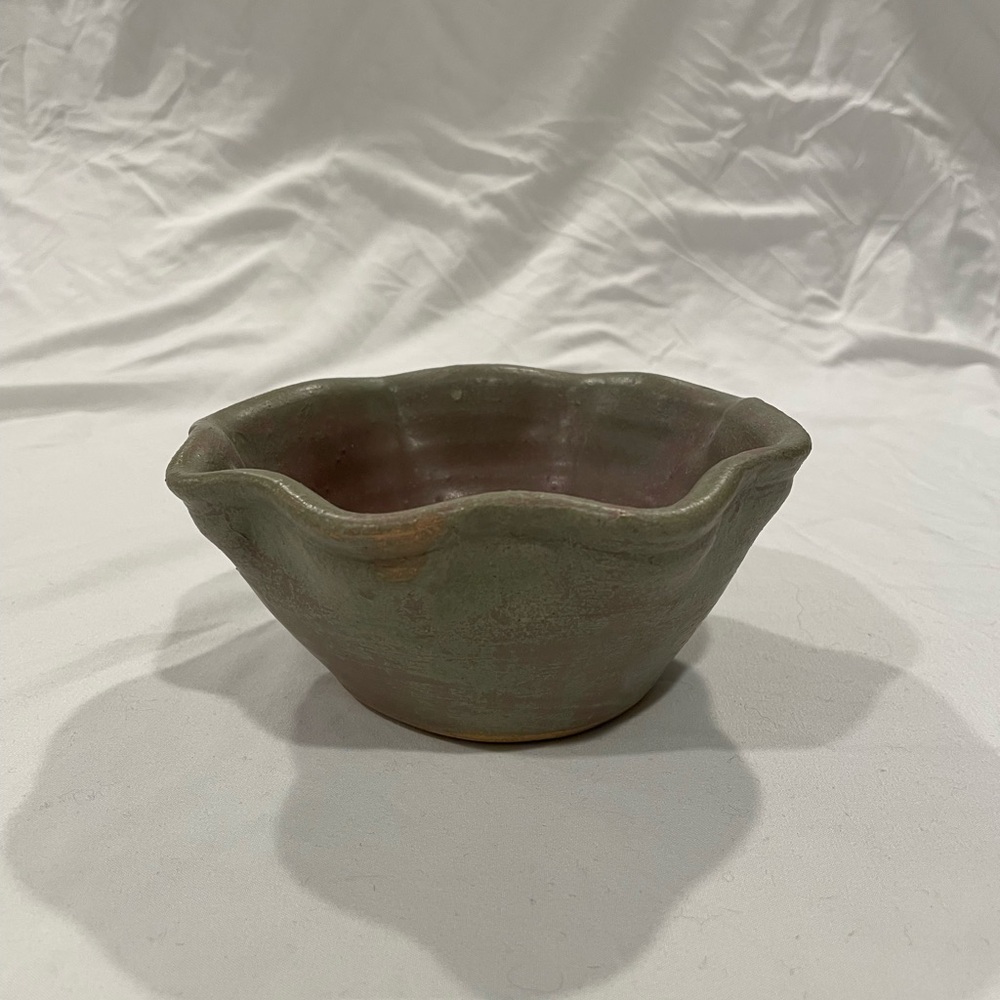 Green scalloped rimmed bowl